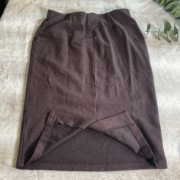 cs‼️SOLD‼️ Stretchy Brown Pencil Skirt - Picture 8 of 8